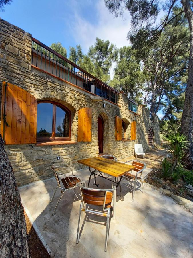 Les Pins Apartment Ле Кастеле Екстериор снимка